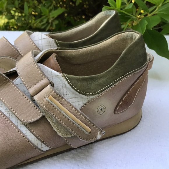 Velez Casual! - Picture 4 of 5